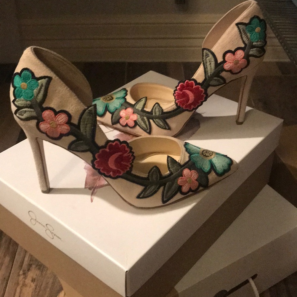 Jessica Simpson Pumps